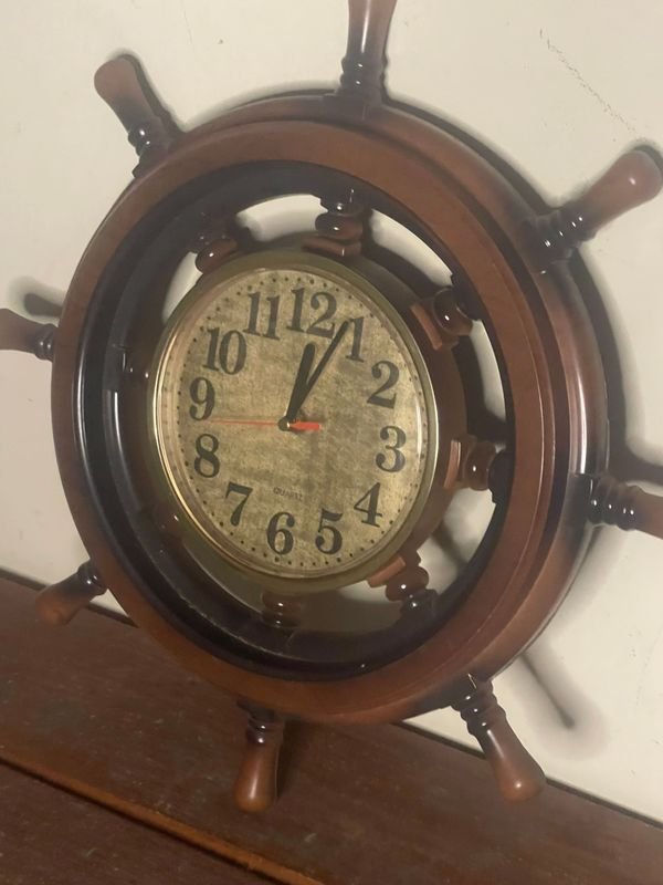Reloj en forma de timón antiguo con cadena y cuentas - imagen 2