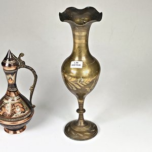 Juego de 3 piezas: Cafetera de cobre y metal, florero de bronce y porta tostadas de metal - imagen 4