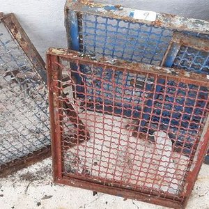 4 Puertas de Hierro con Tejido Metálico y Marco de Ángulo - imagen 2