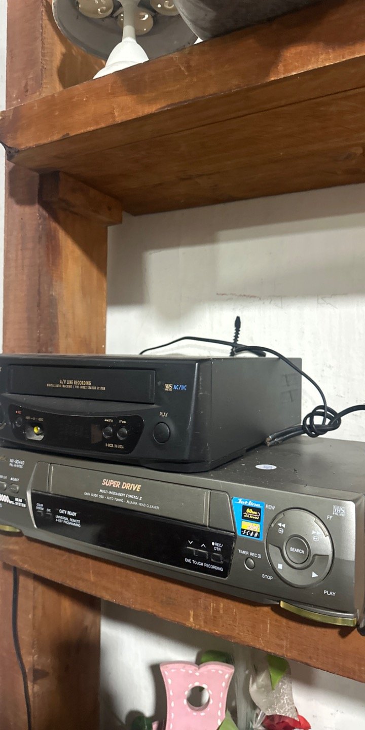Dos Reproductores de VHS Super Drive y VHS Recording