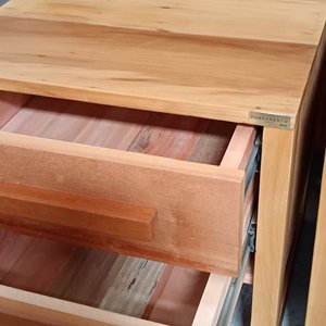 Par de Mesas de Luz de Madera Maciza Fundamento Nuevas - imagen 4