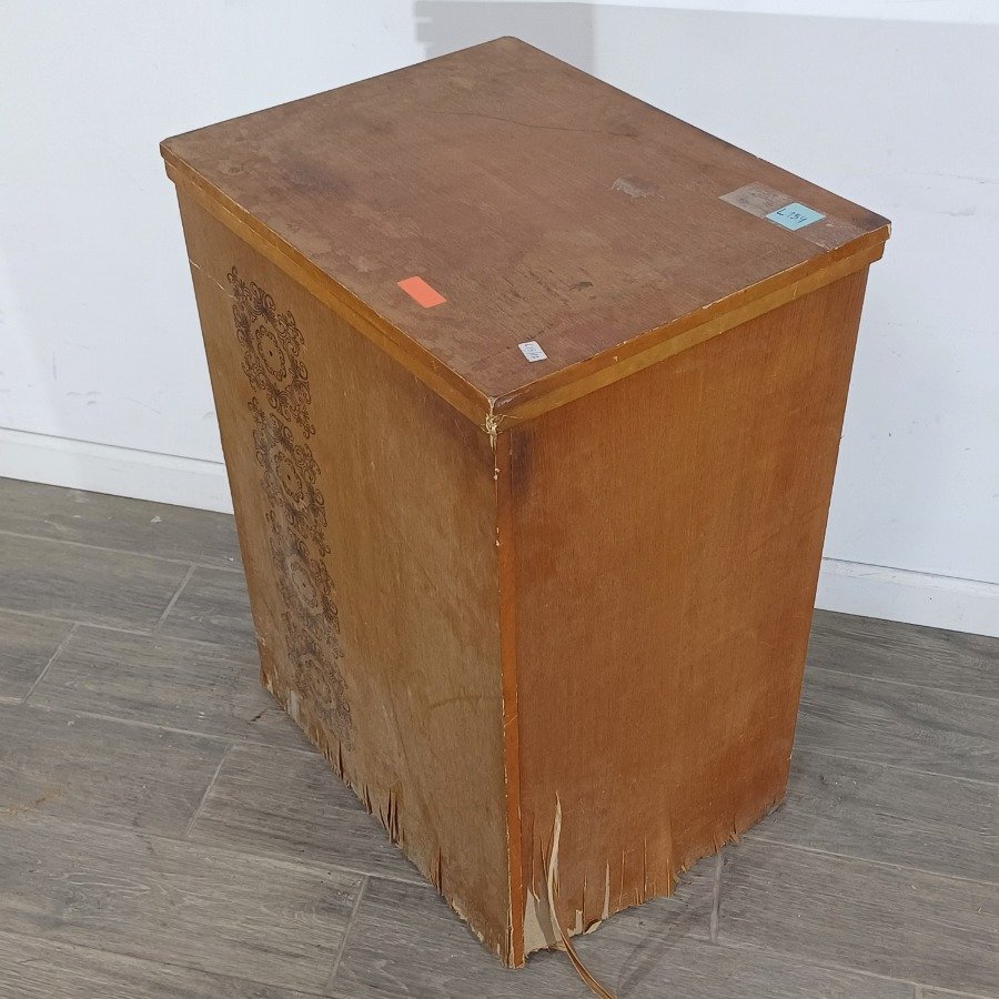 Maquina de coser con mueble vintage - imagen 9