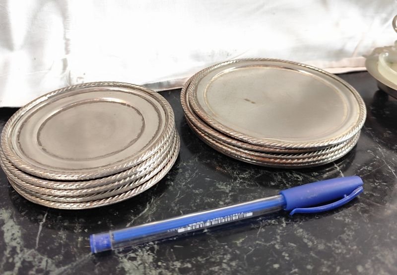 Colección de piezas en platina con detalles únicos - imagen 11