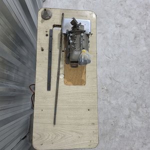 Máquina de Coser Industrial Completa con Mesa y Motor Eléctrico - imagen 5