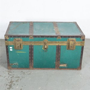 Baúl Antiguo de Viaje Verde con Herrajes Metálicos - imagen 1