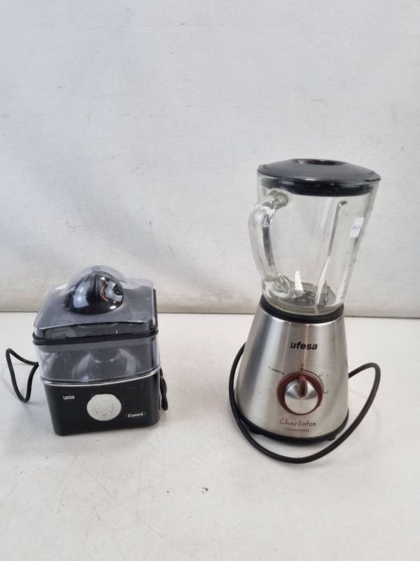 L 382 - 2 Piezas - Set de pequeño electrodoméstico que incluye: licuadora Ufesa Charlton y exprimidor eléctrico Lecoo Quart - Buen funcionamiento