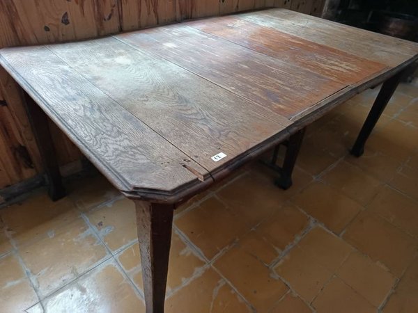 Mesa grande con extensible con detalles - imagen 1