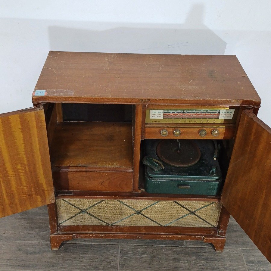 Muebles con toca disco y radio en contrachapado - imagen 5
