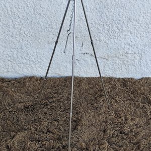 Trípode Desmontable Metálico para Camping con Cadena y Gancho - imagen 2