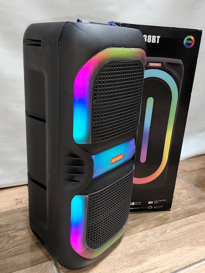 Altavoz multimedia recargable con Bluetooth y luces - imagen 2