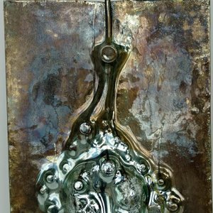 Águeda Dicancro Obra Abstracta en Vitrofusión con Relieves y Tonos Espejados - imagen 5