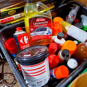 Lote anterior: Lote de 20 Frascos de Productos Automotrices y de Limpieza