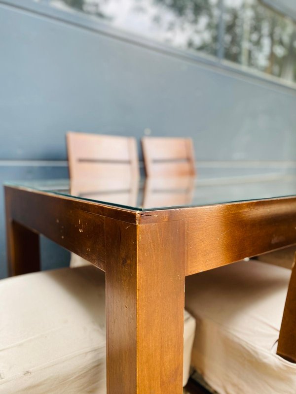 Juego de comedor en madera: mesa con tapa de vidrio + 6 sillas - imagen 3