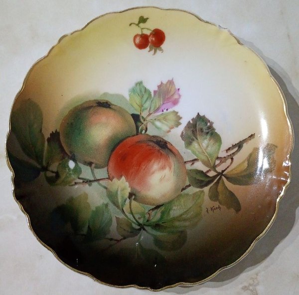Plato de Porcelana con Manzanas y Firma A. Koch - Diámetro 19.5 cm - imagen 1