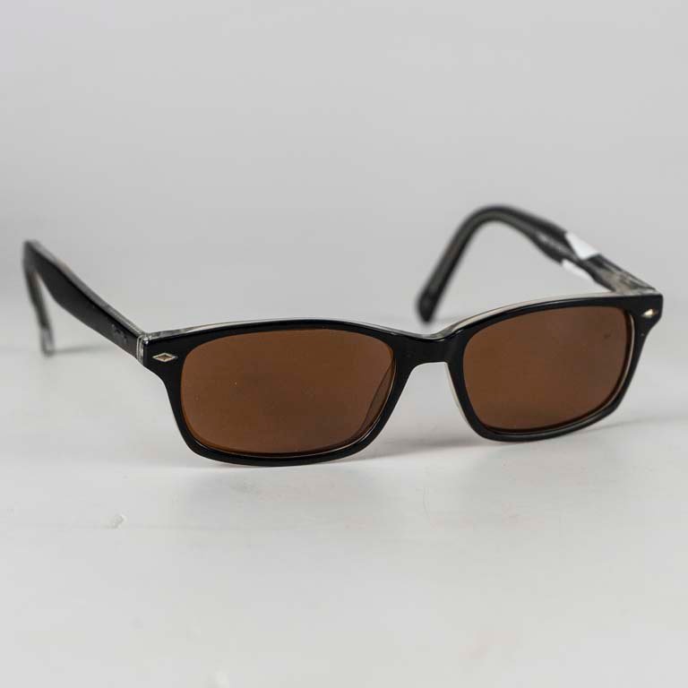 Lote siguiente: Par de lentes de sol Traffic con detalles