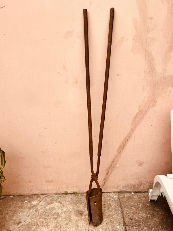 Pala Pocera de Metal con Mango Largo