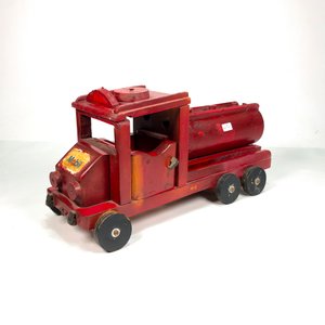 Lote siguiente: Locomotora de Madera Roja Estilo Vintage con Logo Mobil