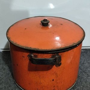 Olla Esmaltada Naranja Grande con Tapa - Capacidad Aprox. 15-20 Litros - imagen 6
