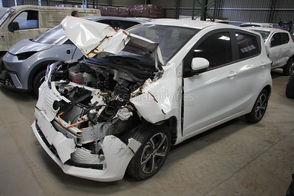 Toyota Yaris Blanco Dañado - imagen 1