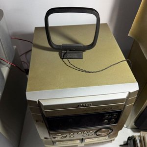 Dos Equipos de Audio Aiwa y Microsonic con Lote de CDs - imagen 2