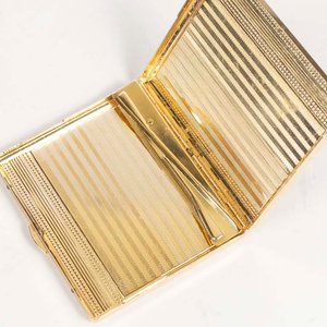 Elegante Cigarrera de Metal con Nácar y Detalle de Víbora - imagen 2