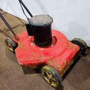 Cortadora de Césped Eléctrica Roja con Alargue - imagen 2