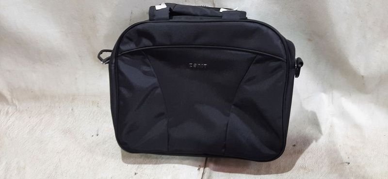 Lote siguiente: Portafolio S/USO ZENIT - Bolsa de mano