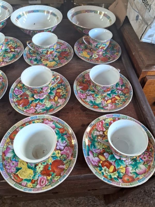 Porcelana y Cerámica Chinesa con Diseño Floral - imagen 4