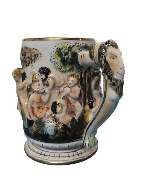 JARRA DECORATIVA CAPODIMONTE EN RELIEVE CON ESCENA MITOLÓGICA - imagen 2