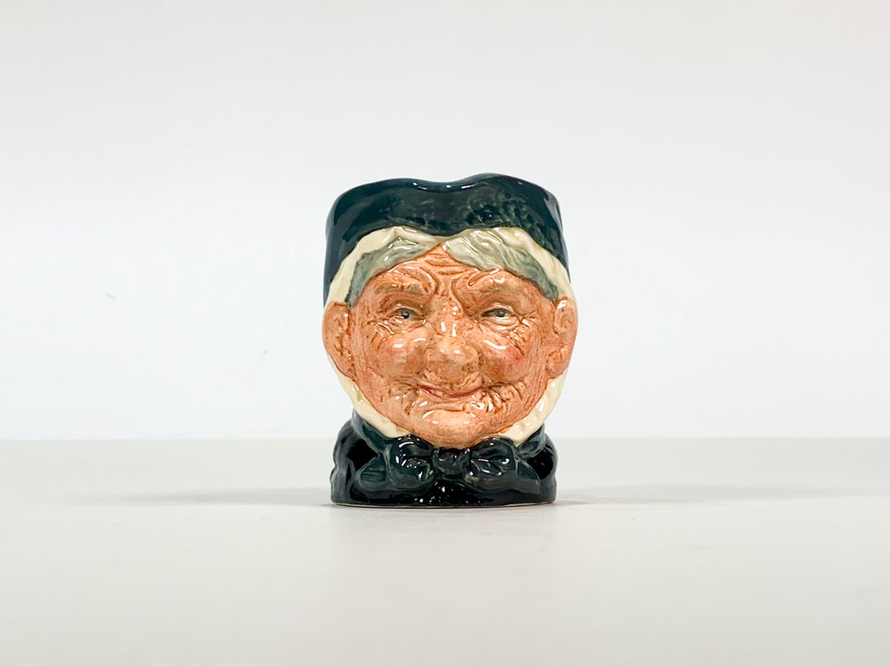 Lote anterior: Jarra Royal Doulton con motivo Granny