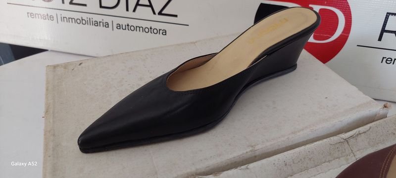 Zapatos de cuero negro y marrón - imagen 2