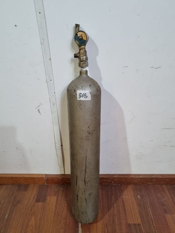Cilindro de CO2 Industrial con Manómetro y Válvula - Altura 93cm