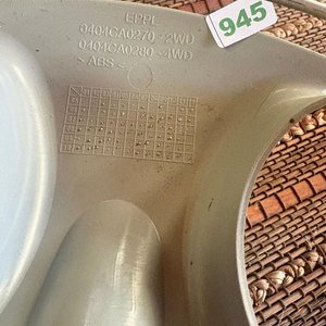 Taza de Rueda Mahindra Plateada 41 cm Diámetro - imagen 3