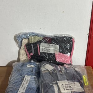 Lote siguiente: Ropa 
