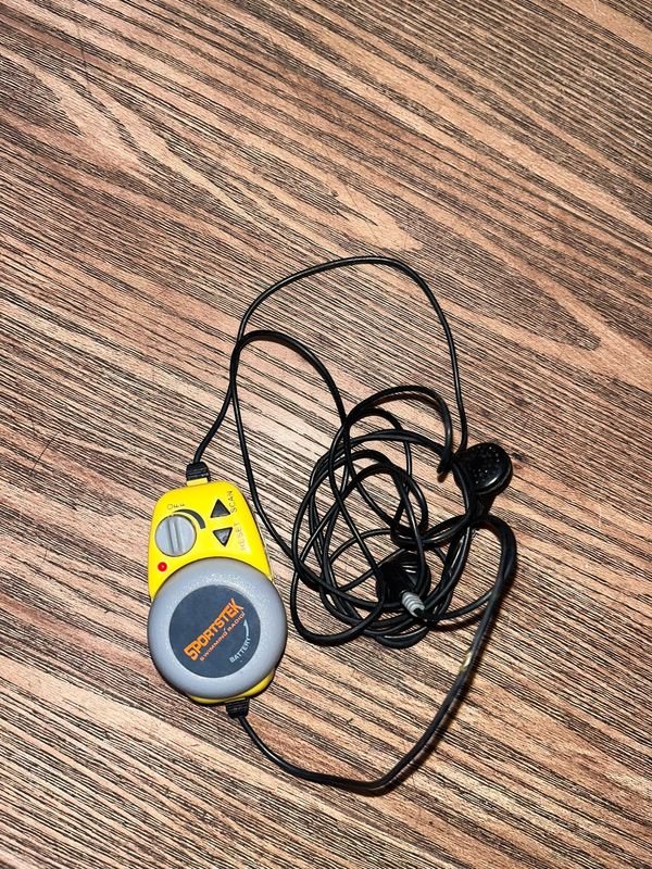 Radio portátil personal con auricular Sportstek