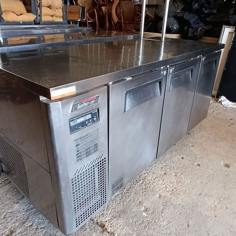 Refrigerador Profesional Turbo Air CON SOBRE ESTRUCTURA DE SERVICIO - imagen 5