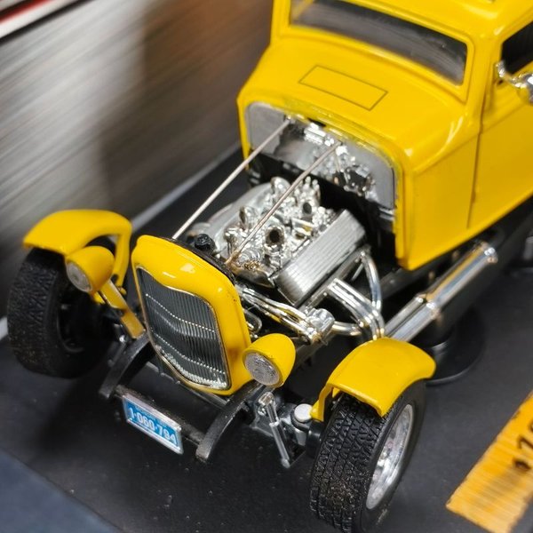 Modelo de coche de 1932 Ford en metal de die-cast, restaurado y detallado - imagen 7