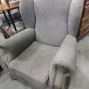 Lote siguiente: Sillón Bergere Gris Tapizado