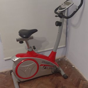 Lote siguiente: Bicicleta Fija Ergométrica Winner Roja y Gris