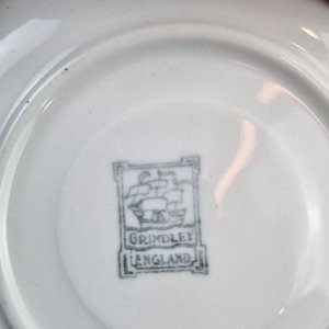 Lote Surtido de Tazas y Platos de Porcelana Antigua, Incluye Grindley England - imagen 5