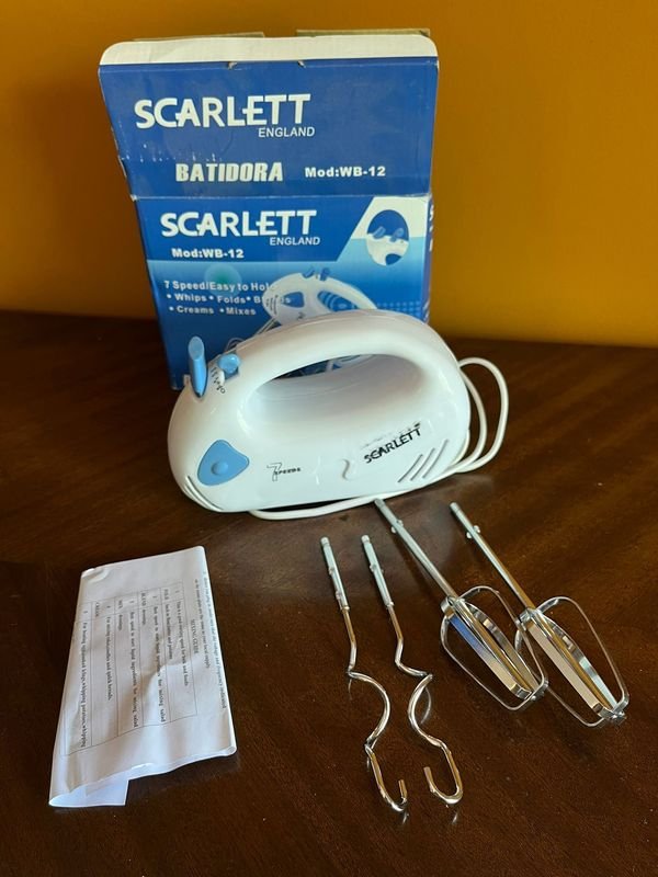 Batidora marca Scarlett en excelente estado - imagen 2