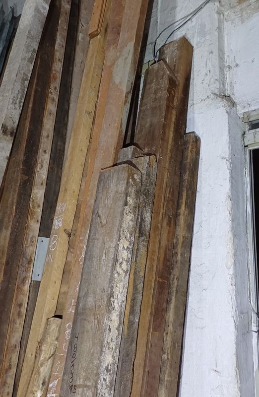 Tirantes de Pinotea en Madera - Venta en Subasta - imagen 4
