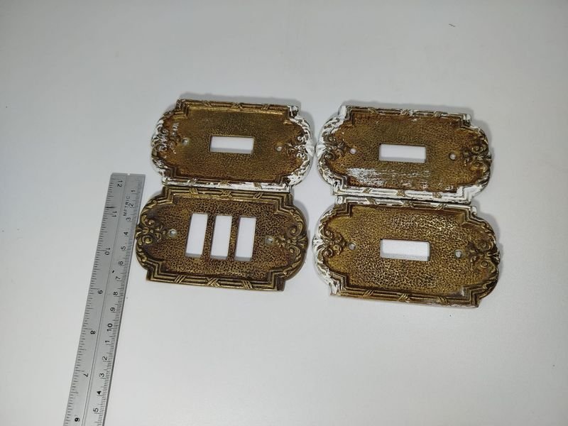 Lote anterior: Llaves eléctricas en bronce labradas