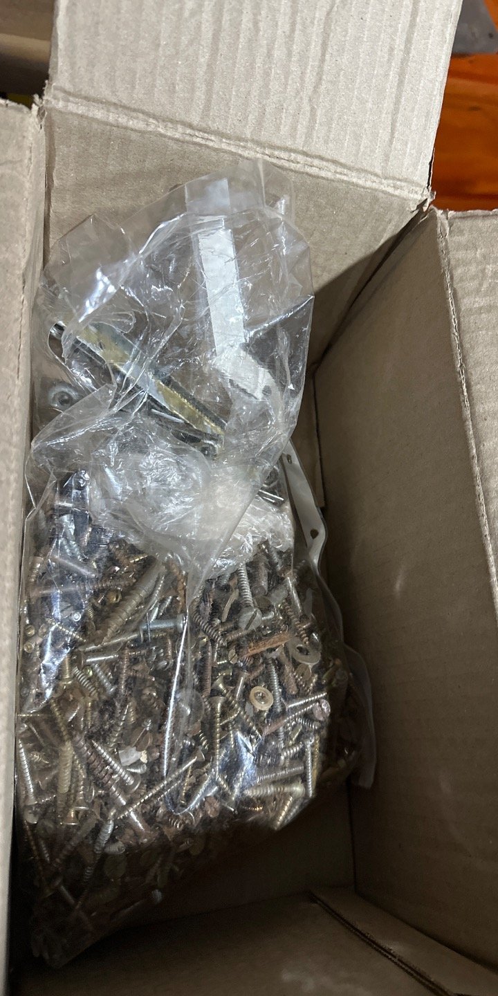 Lote anterior: Tornillos en lotes