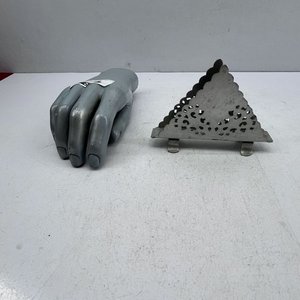 Lote siguiente: Servilletero de Aluminio Egram Diseño Calado