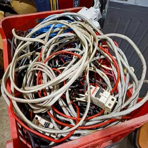 Lote anterior: Cajón con Cables Eléctricos y Disyuntores