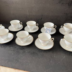 Juego de 9 Tazas de Café con sus Platillos - imagen 2