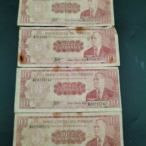 Lote de 4 Billetes de 10 Guaraníes de Paraguay - imagen 2