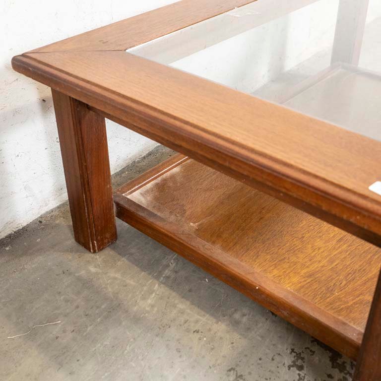 Mesa de living con tapa de vidrio y estante - imagen 3