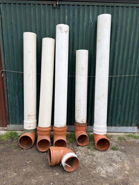 5 Caños de PVC de 200mm con Codos para Construcción